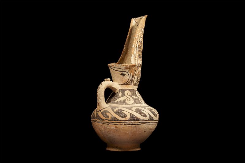 Islamic Ayoubid Painted Ewer - Image 3