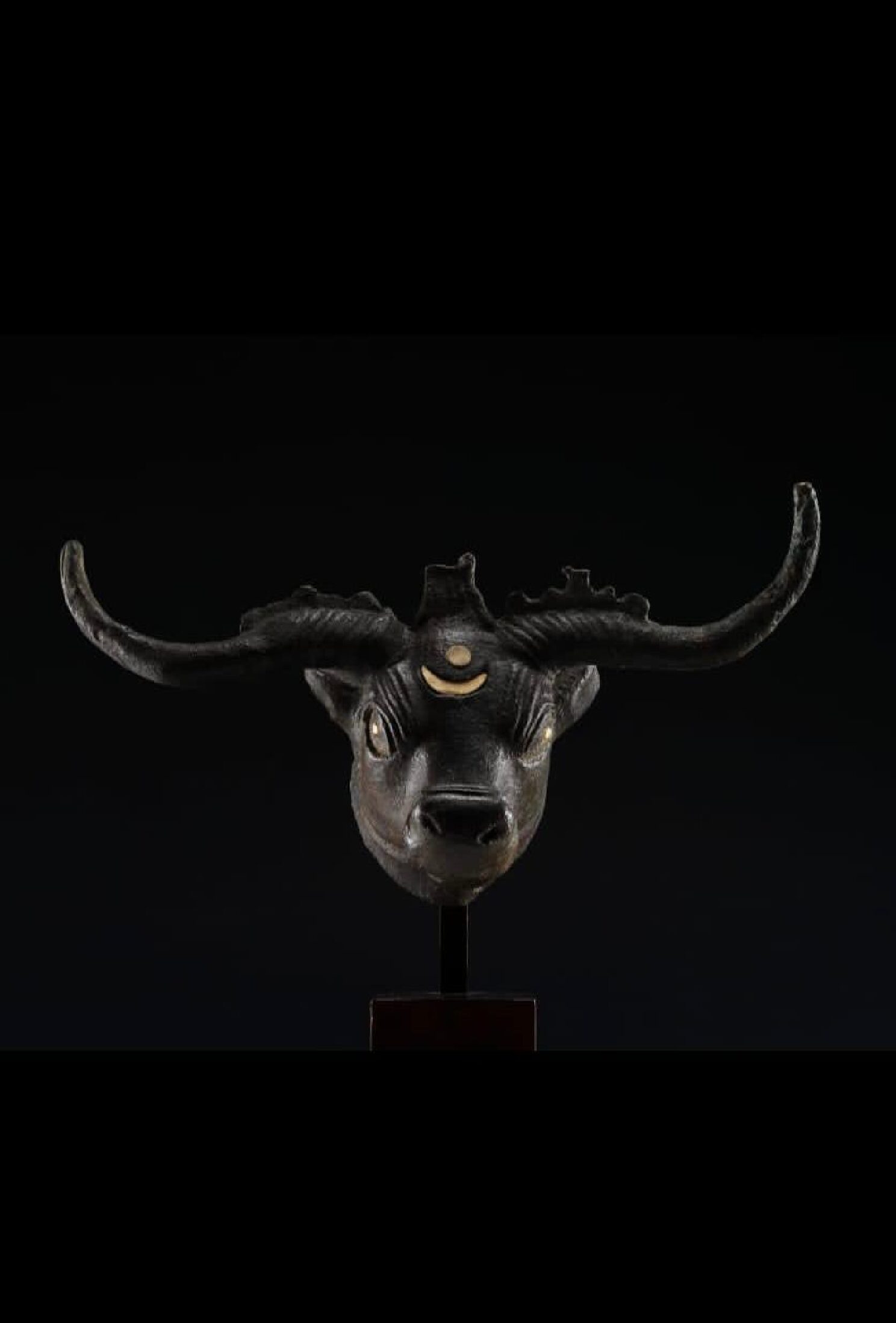 Bronze Sabaean Bull Head - Image 3