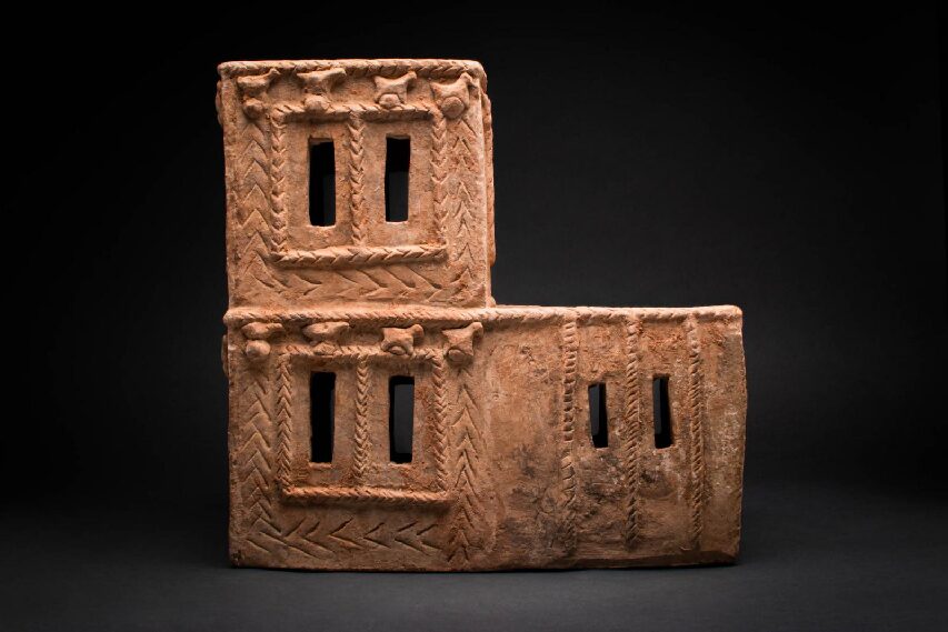 MONUMENTAL MESOPOTAMIAN ARCHITECTURAL TERRACOTTA MODEL - Image 3